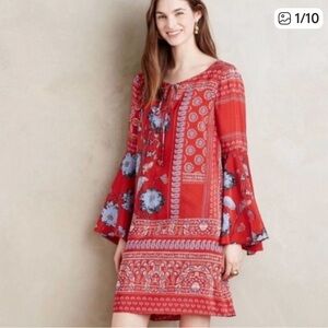 Vanessa Virginia Swing dress w/flared sleeves